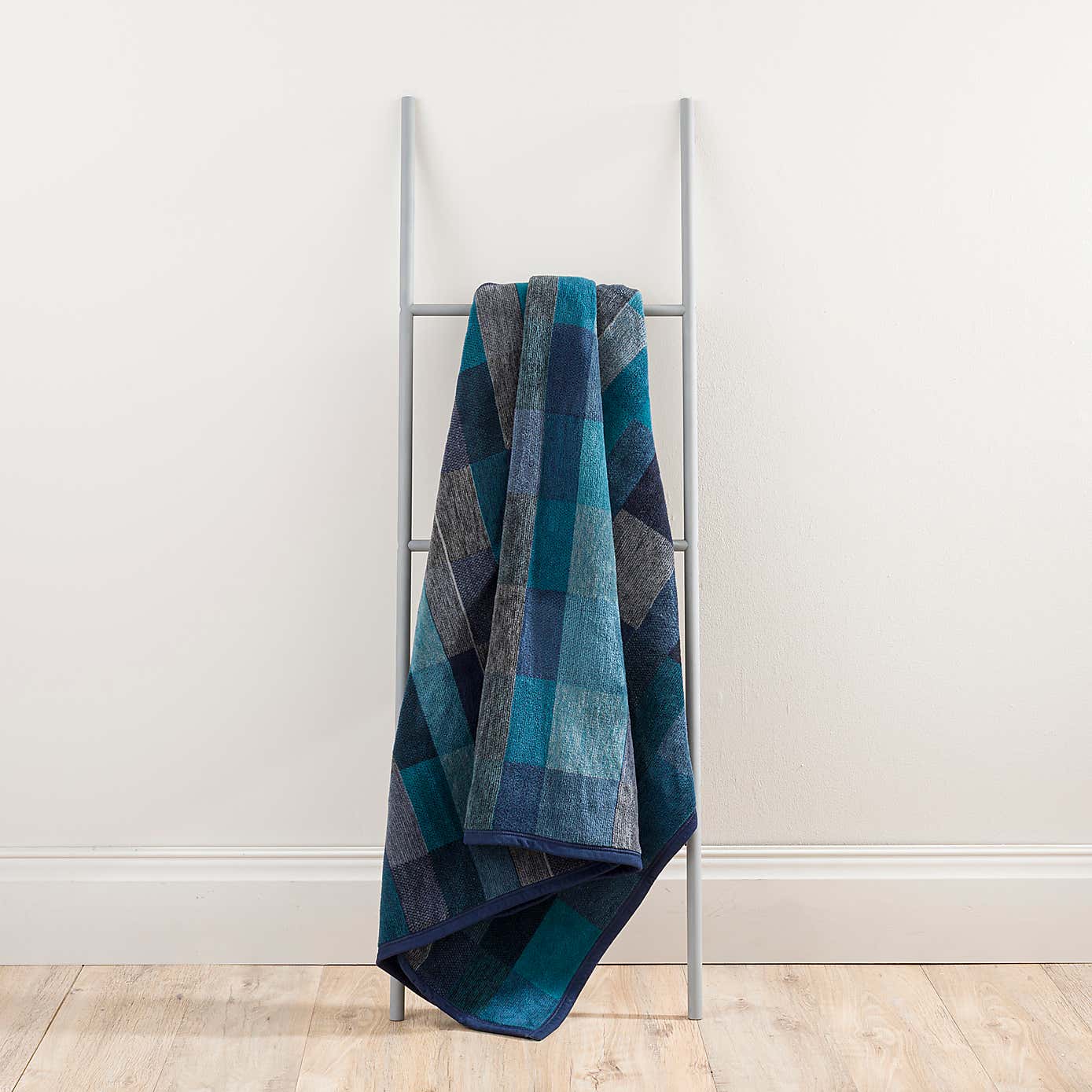Thermosoft Navy Check Blanket