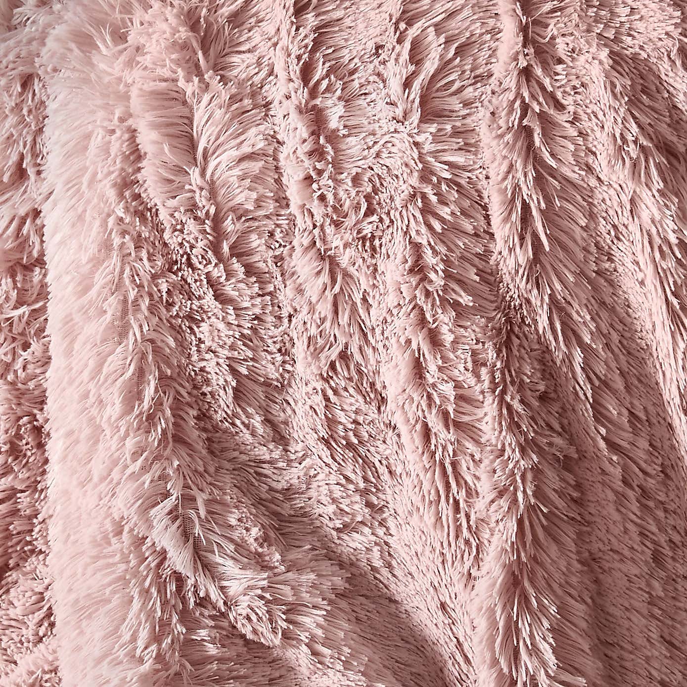 Cuddly Faux Fur Throw 150cm x 200cm