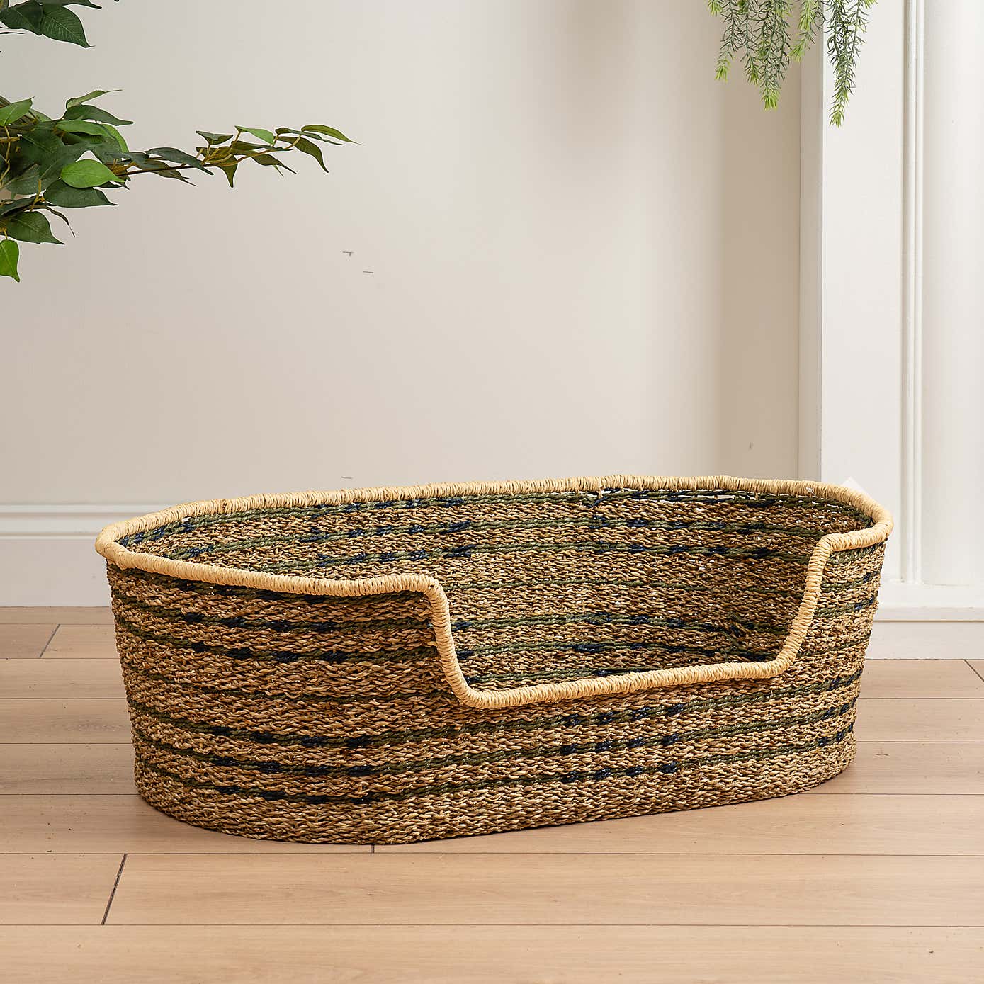 Check Woven Pet Bed
