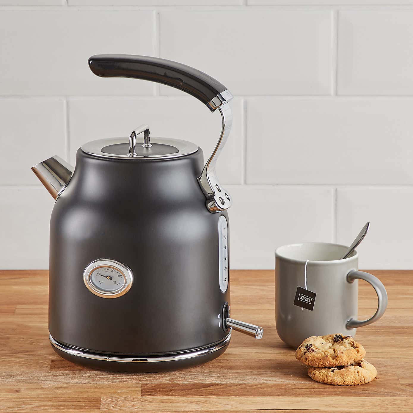 Retro 1.7L 3KW Matt Black Kettle