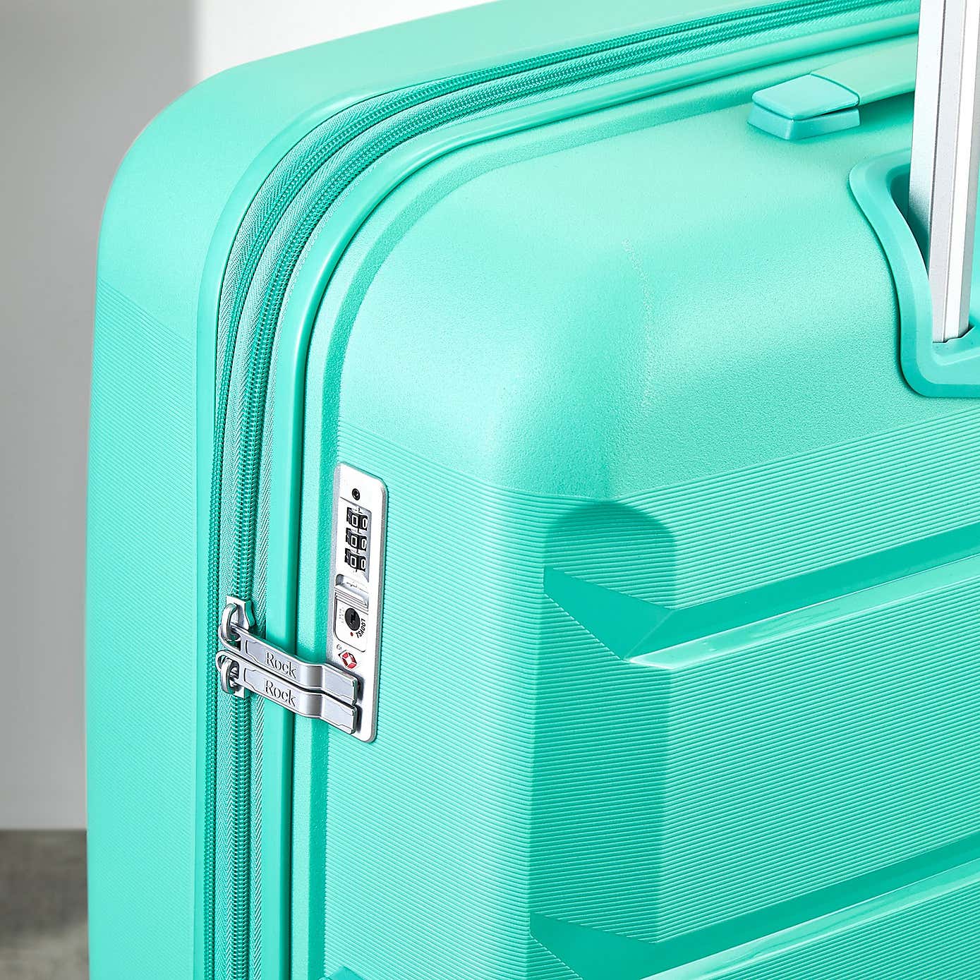 Rock Luggage Tulum Suitcase