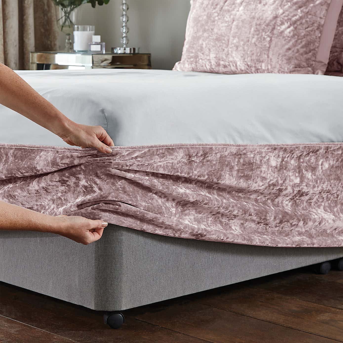 Catherine Lansfield Crushed Velvet Divan Base Bed Wrap