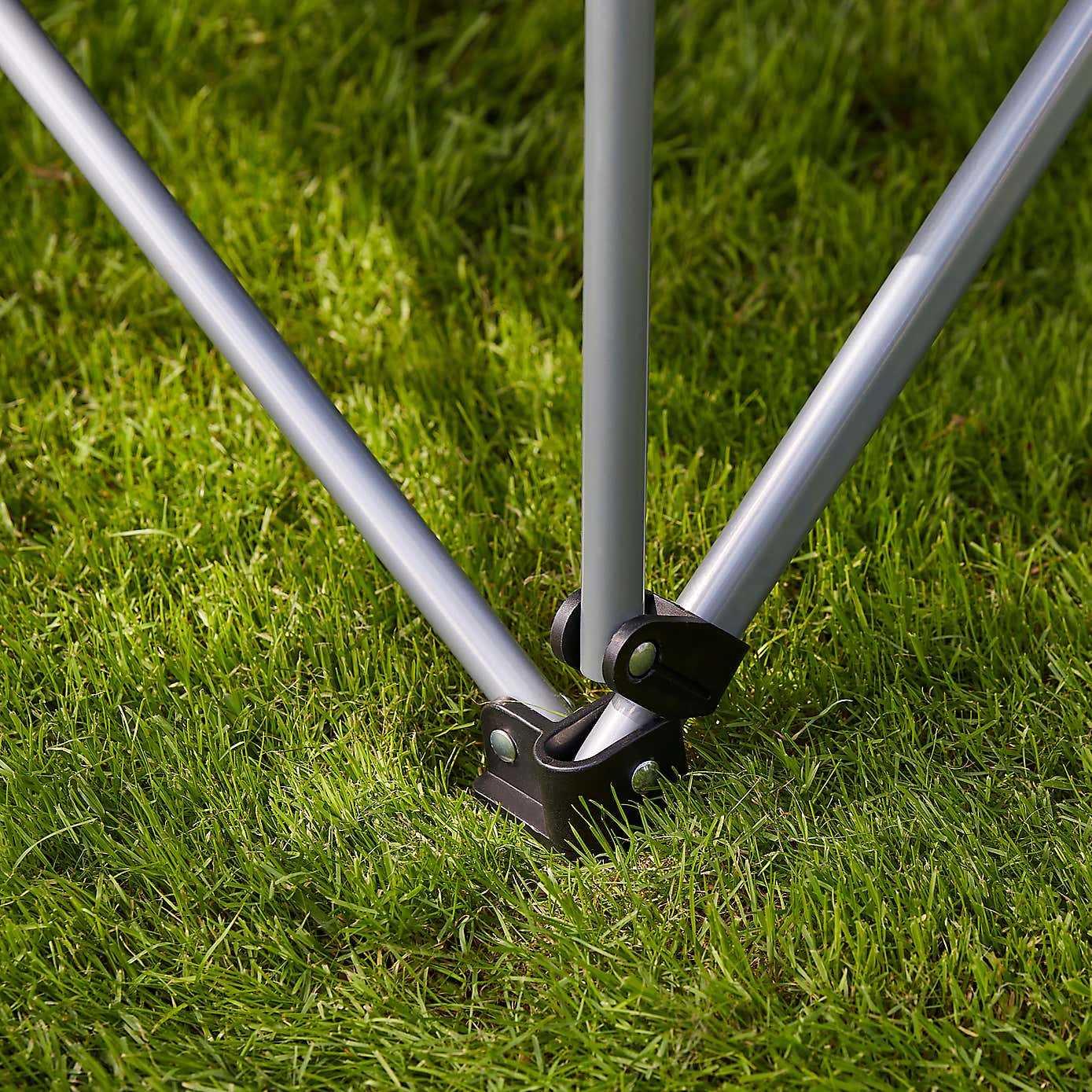 Padded Butterfly Chair, Black