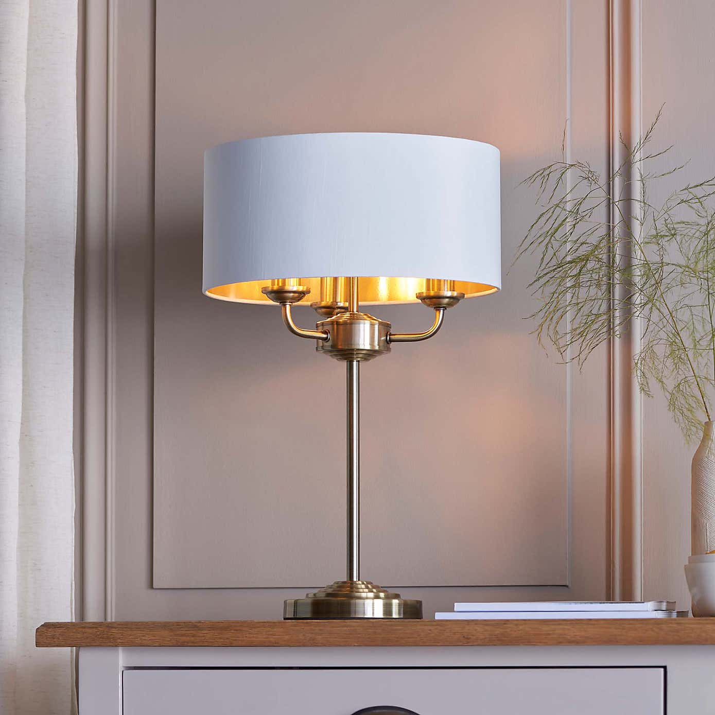Vogue Lighting Sandringham 3 Light Table Lamp