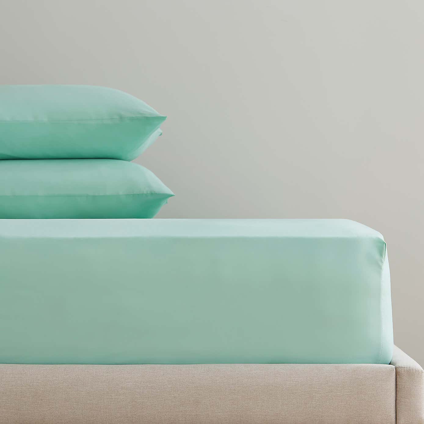 Super Soft Plain Polyester Fitted Sheet