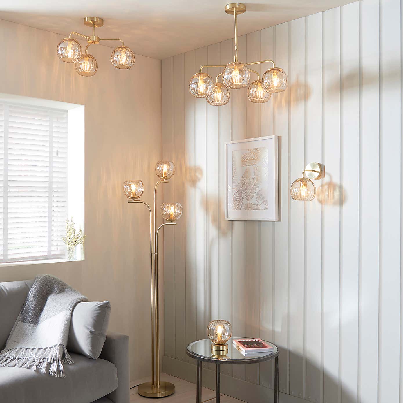 Vogue Arkoma Glass 5 Light Chandelier