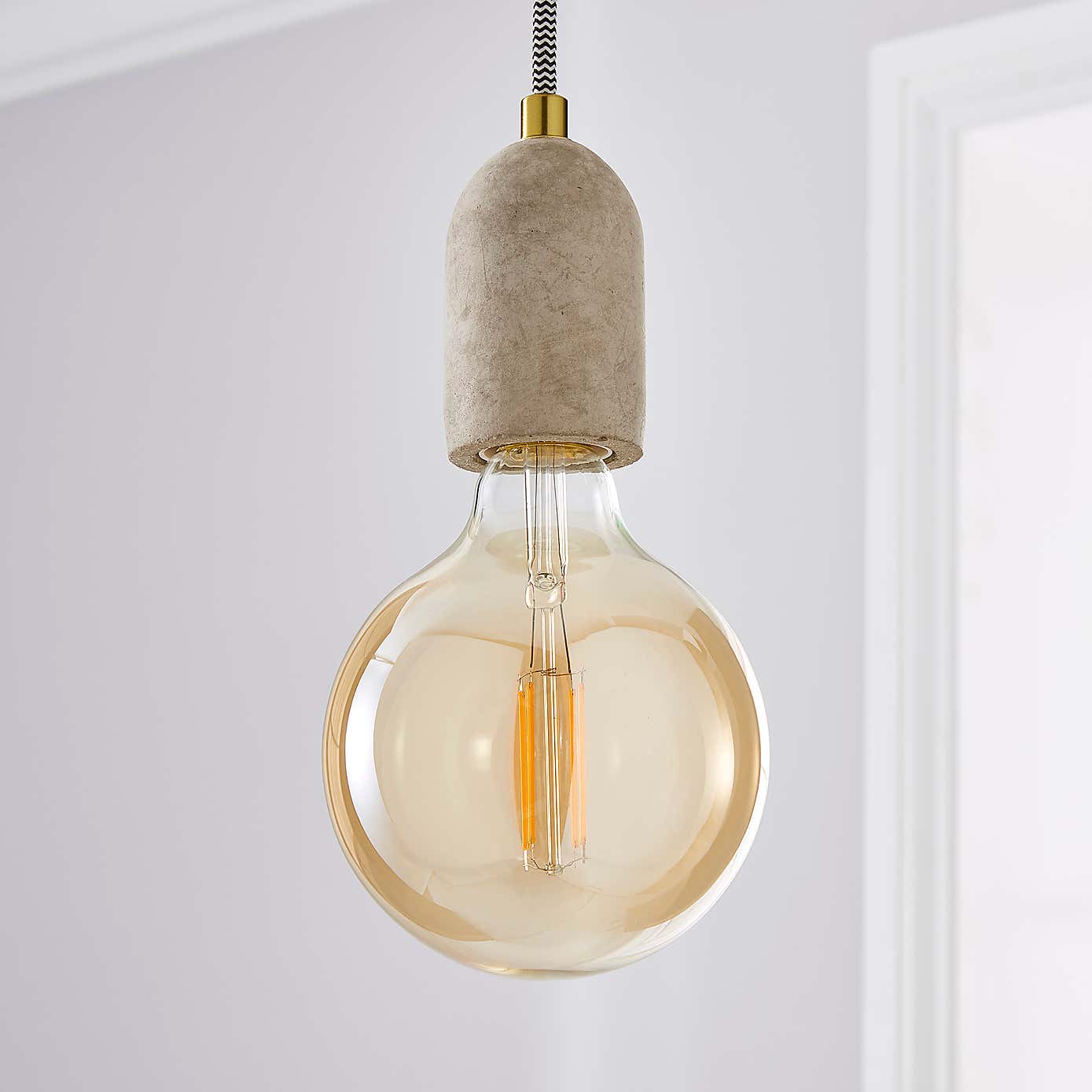 Lois 5W ES G125 Globe Dimmable Bulb