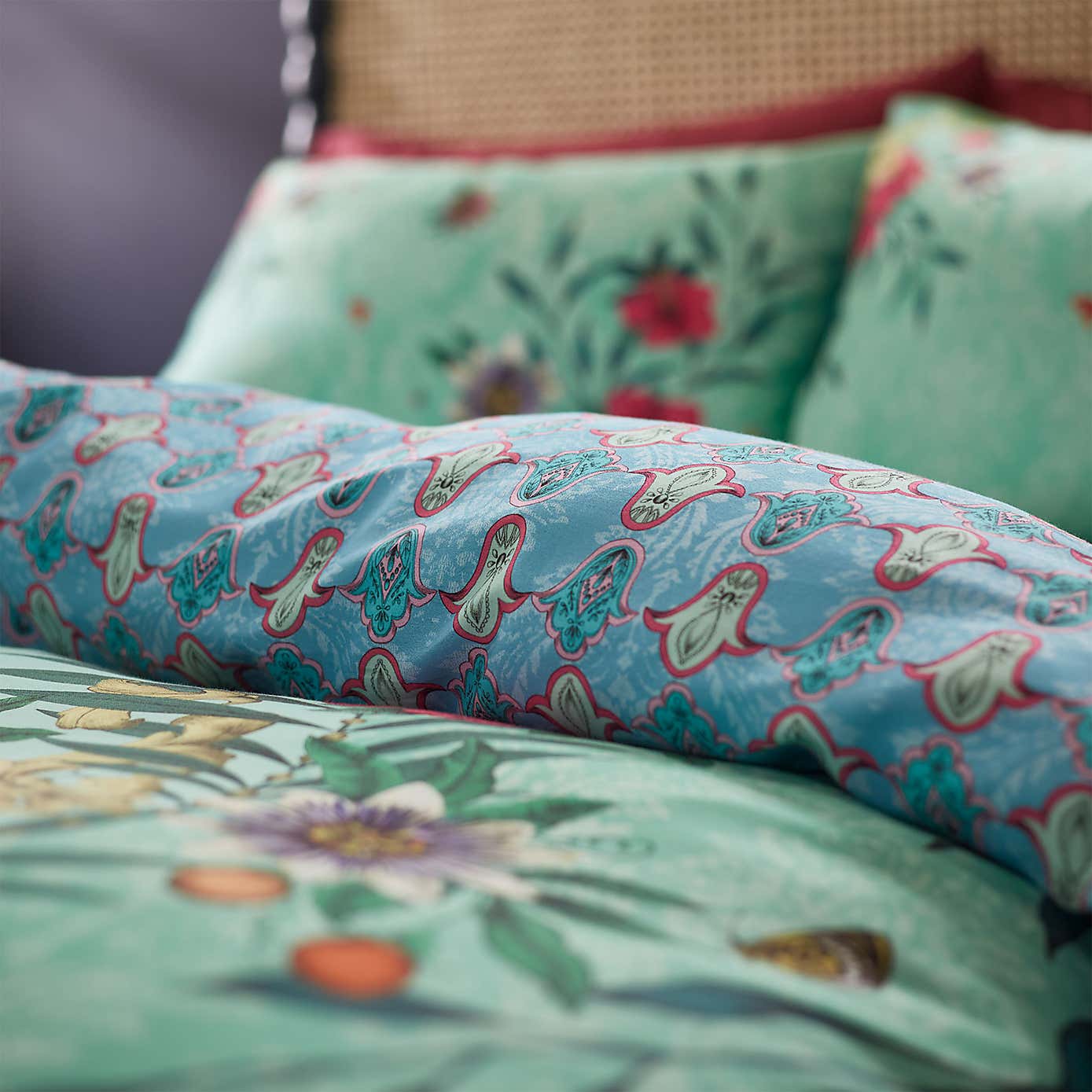 Matthew Williamson Paradise Parrot Duvet Cover & Pillowcase Set
