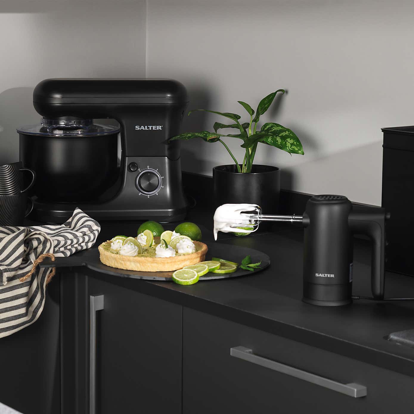 Salter Kuro Hand Mixer Black