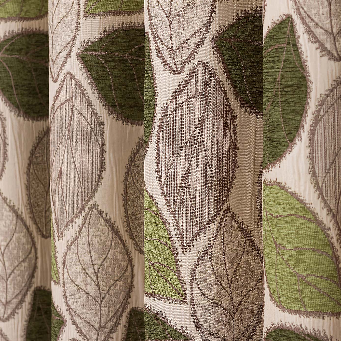 Sherwood Red Eyelet Curtains