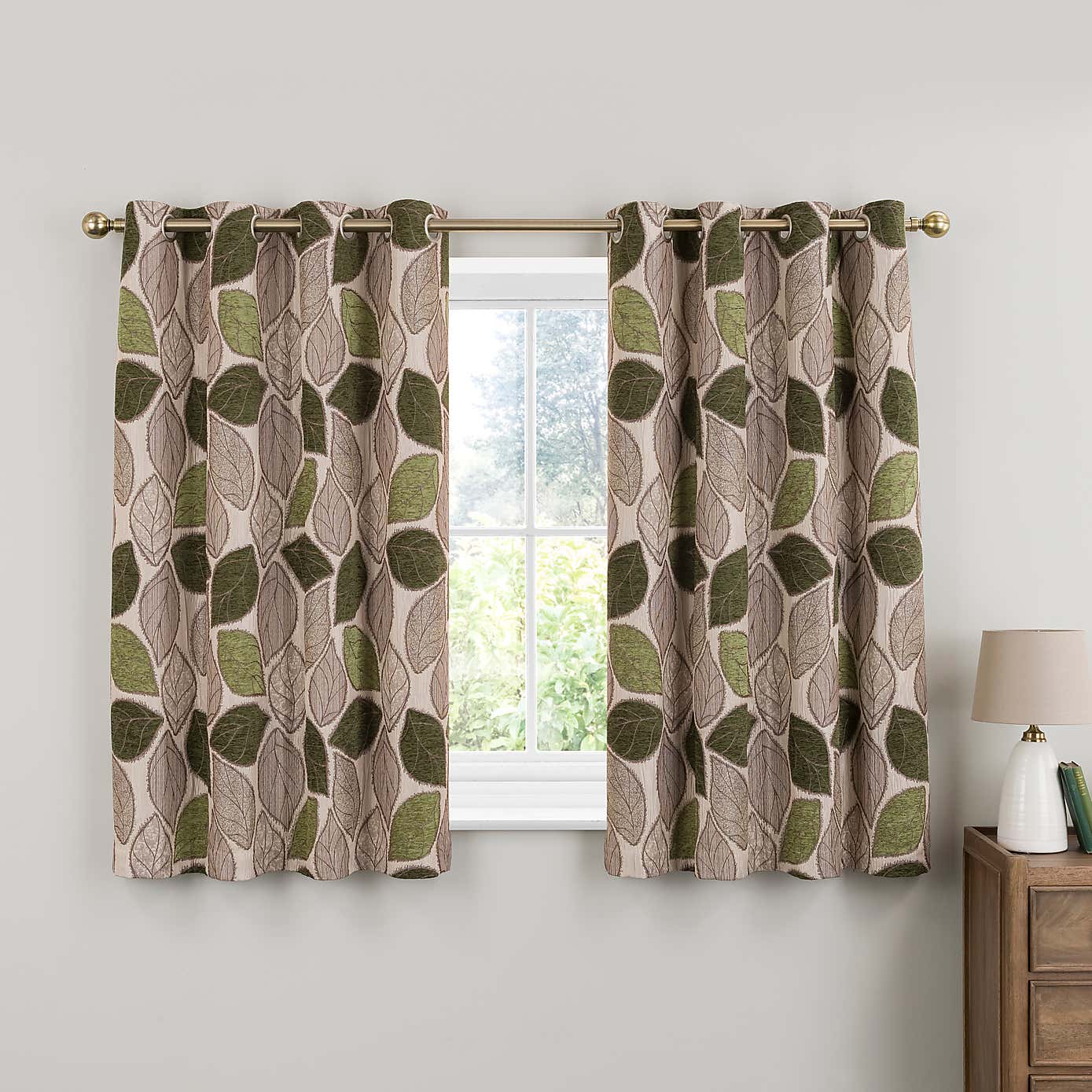 Sherwood Red Eyelet Curtains