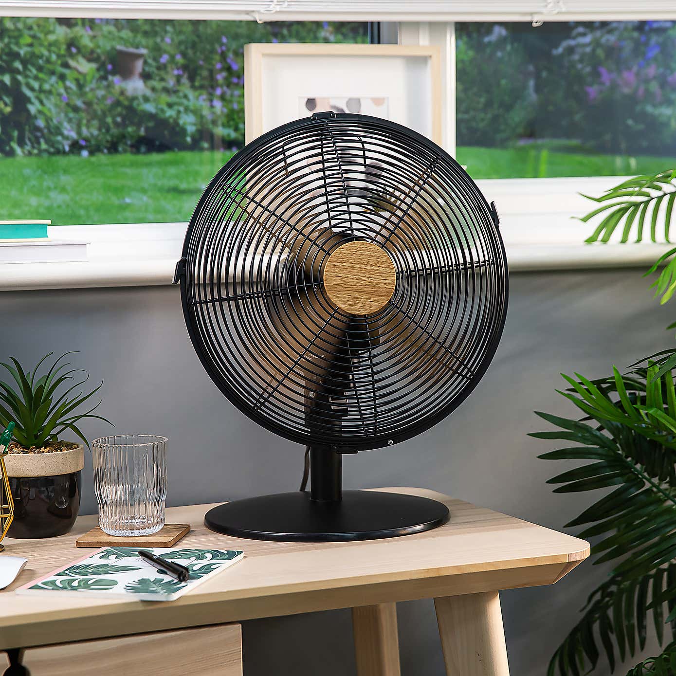 Russell Hobbs Scandi Style 12 Inch Desk Fan