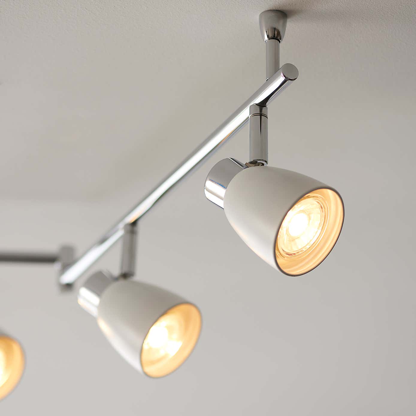 Alto 6 Light Chrome Spotlight Bar