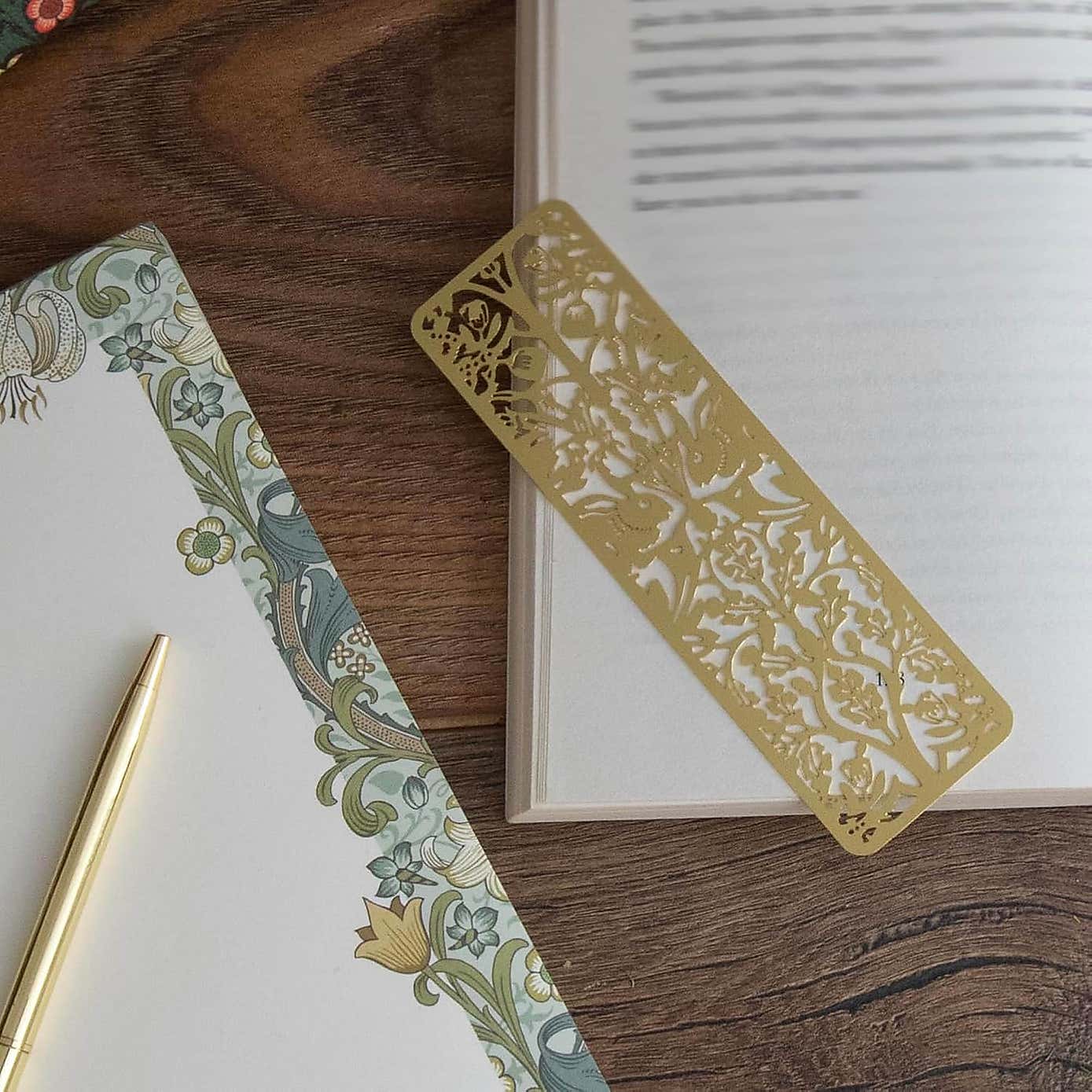 William Morris Golden Lily Bookmark and List Pad Bundle