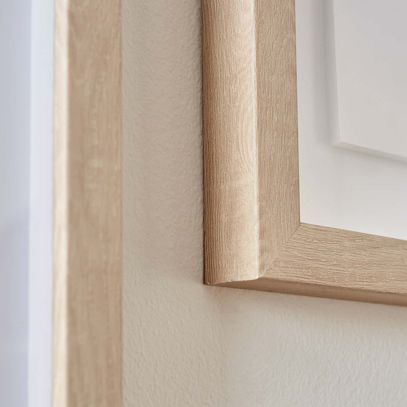 Set of 2 Modern Floral Framed Prints 40x40cm