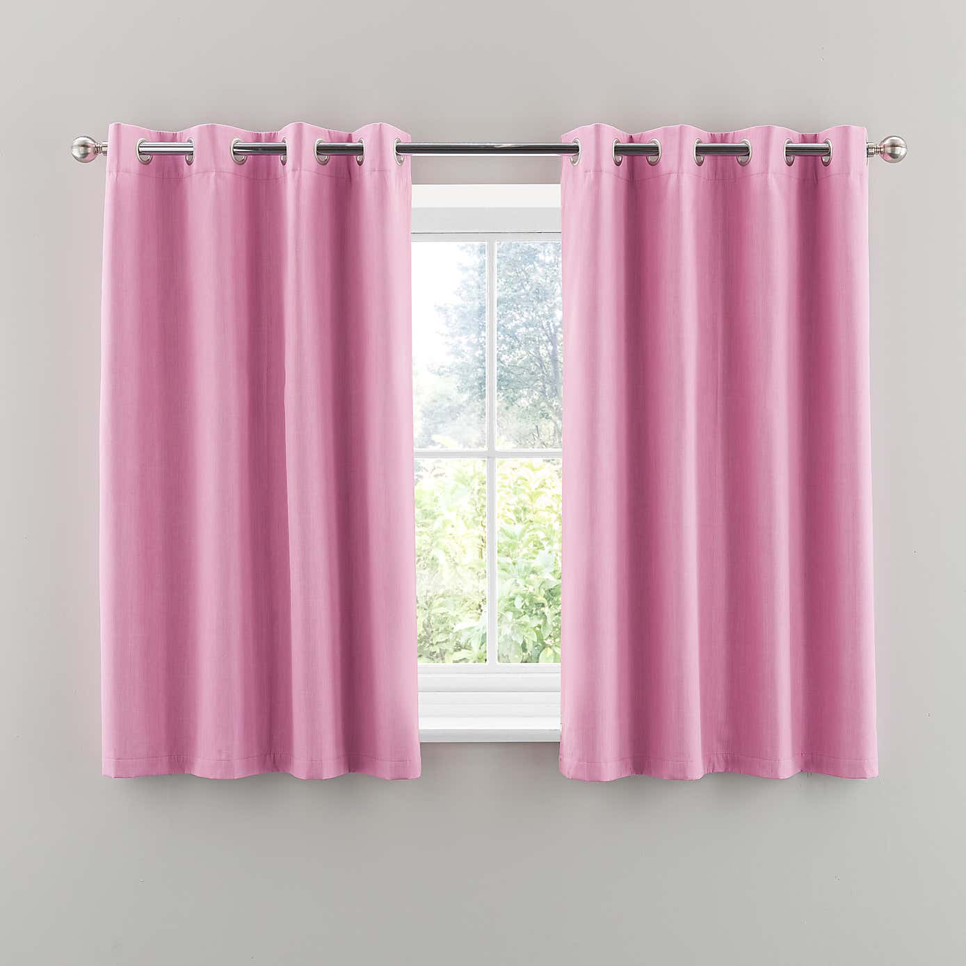 Solar Blackout Eyelet Curtains