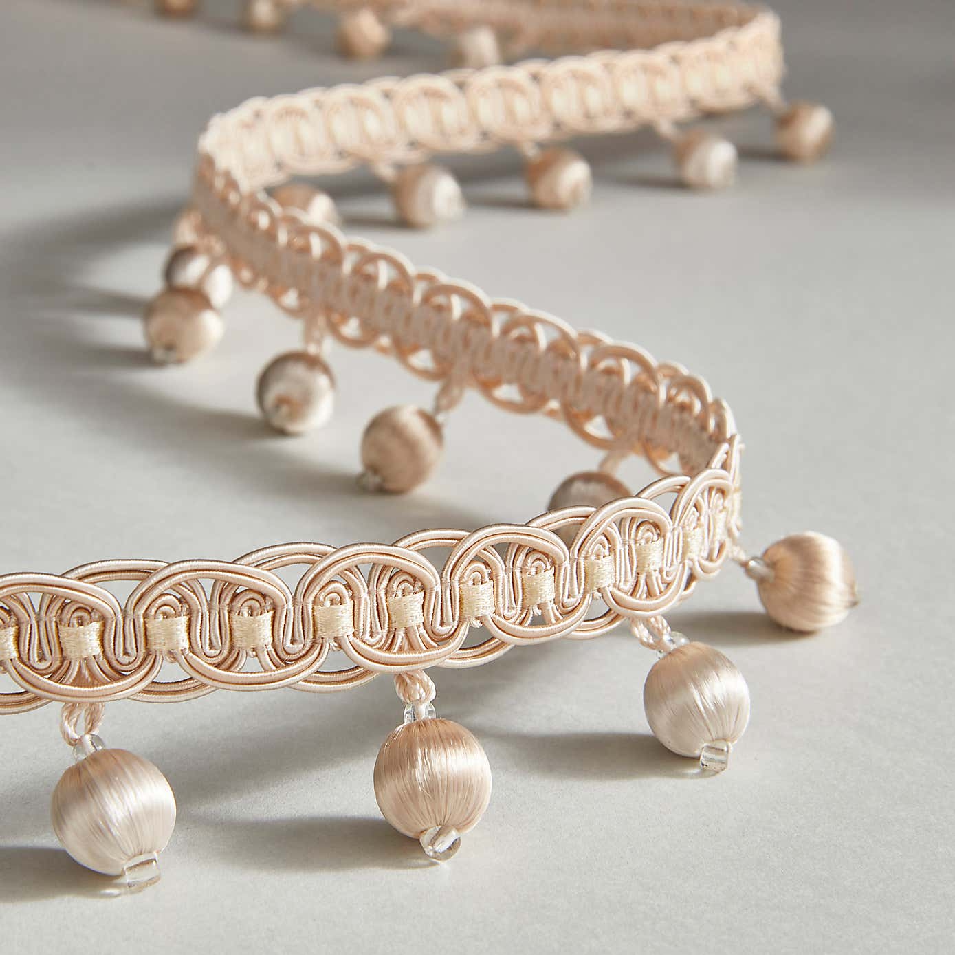 Vivaldi Ball Ivory Trim