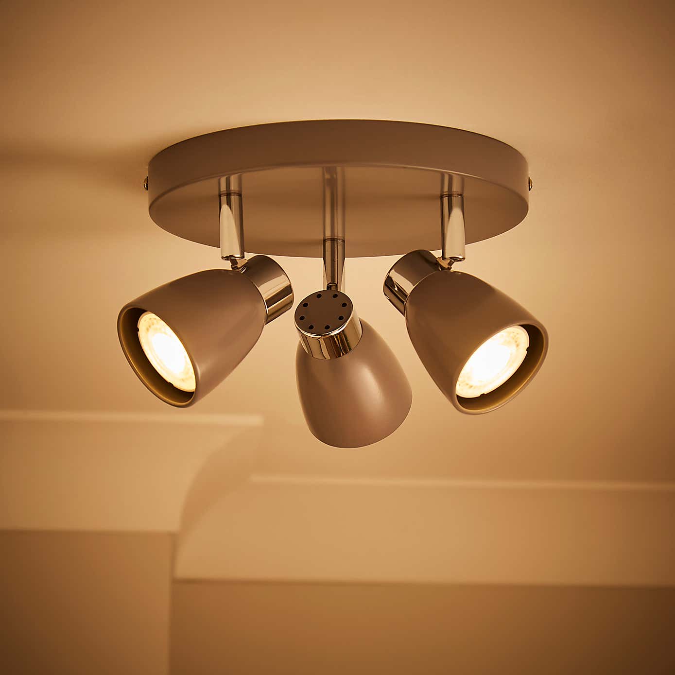 Alto 3 Light Spotlight