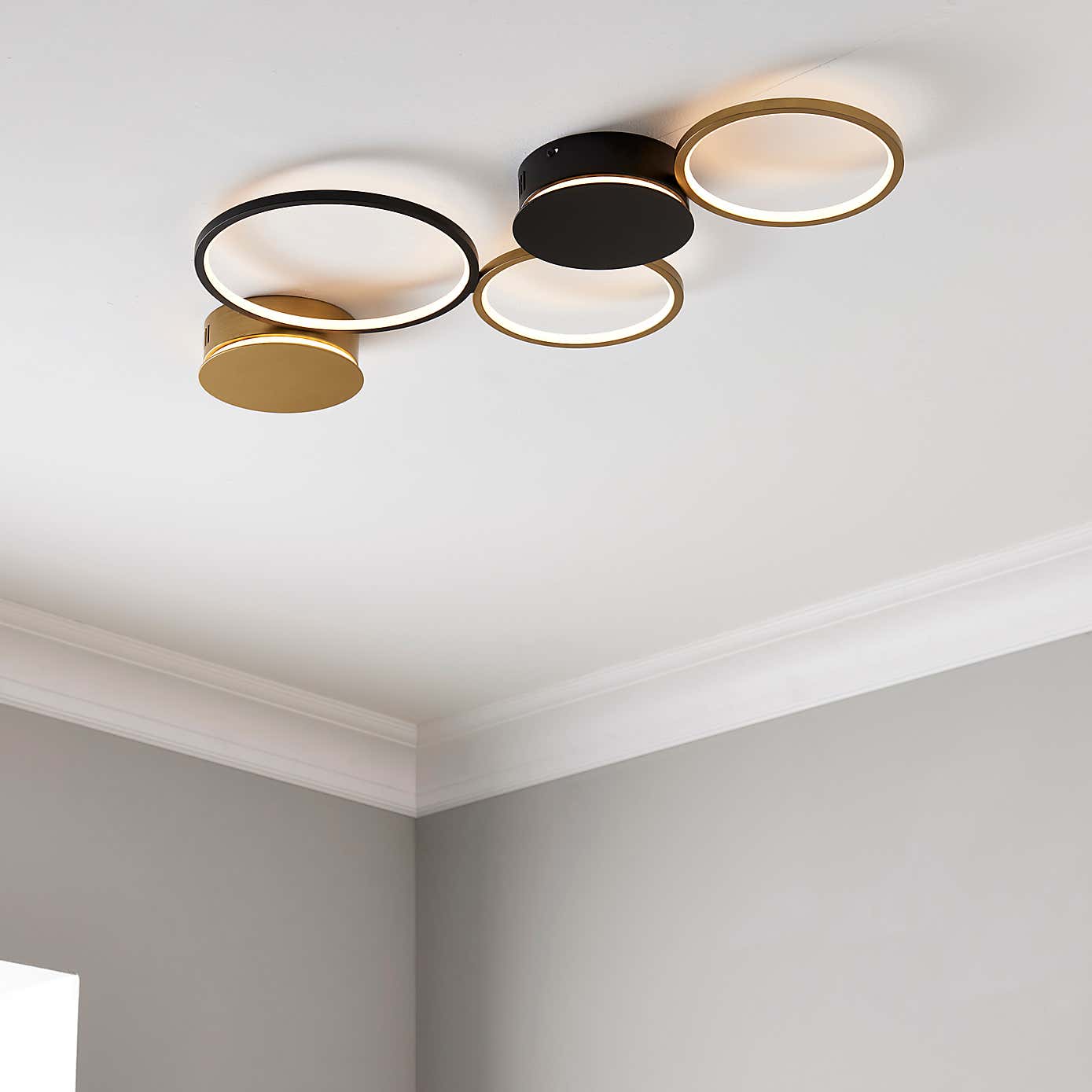 Langdon Intergrated LED Wall Light