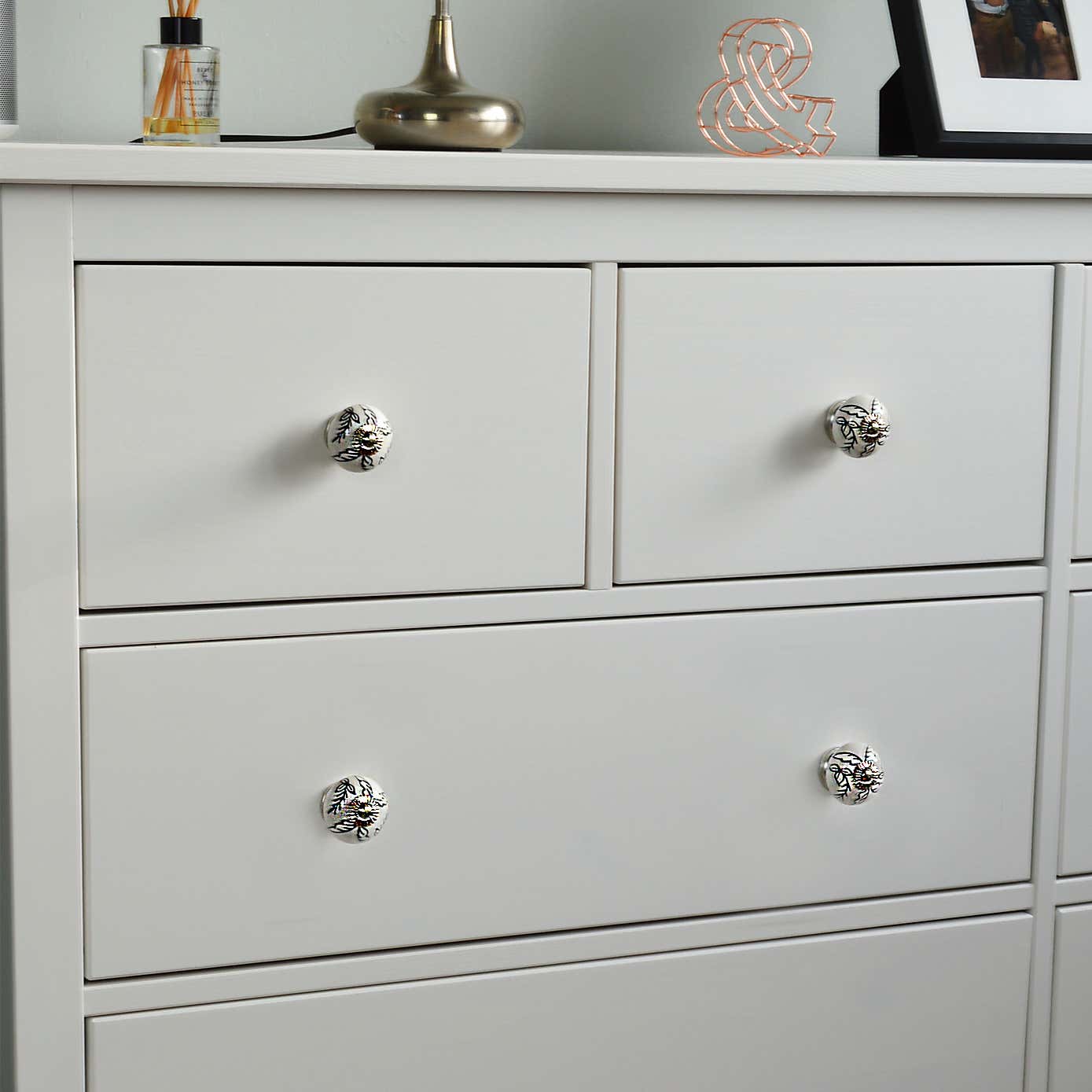 Set of 6 Nicola Spring Black Leaves Round Drawer Knobs