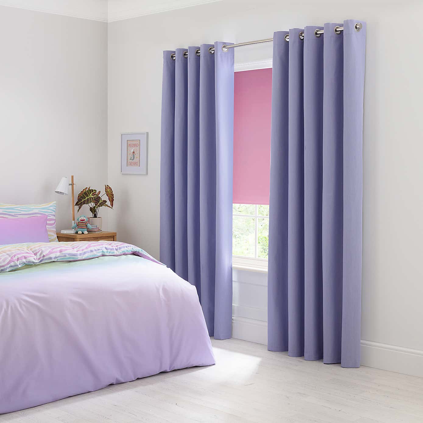 Solar Blackout Eyelet Curtains