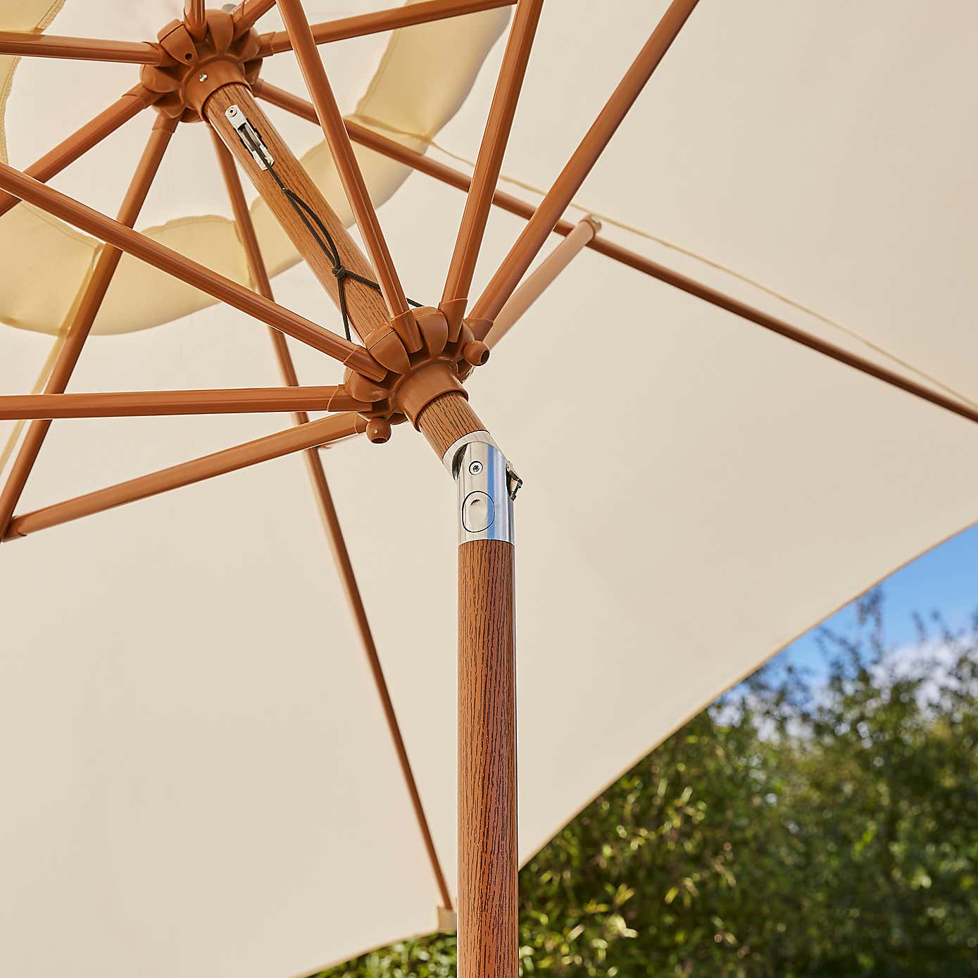 2.7m Cream Parasol with Wood Effect Pole
