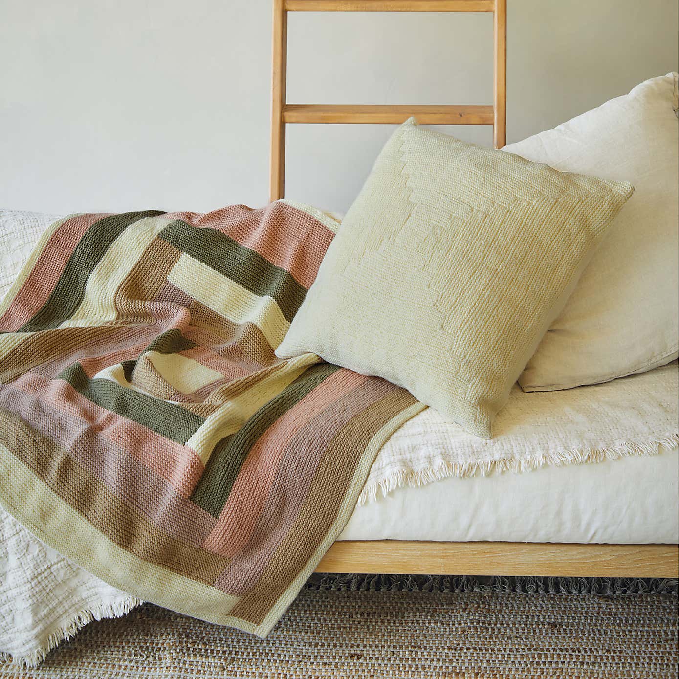 Bonus Double Knit Log Cabin Blanket & Cushion Pattern Leaflet