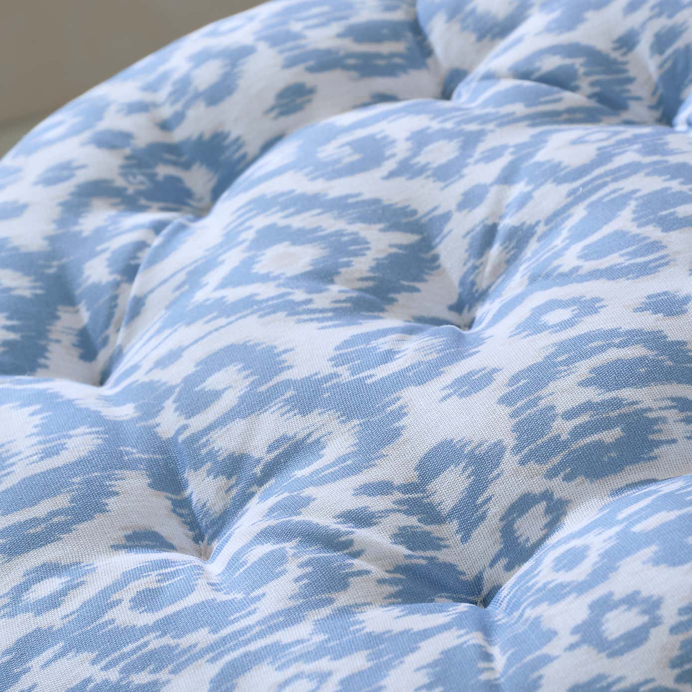 Light Blue Ikat Round Seat Pad