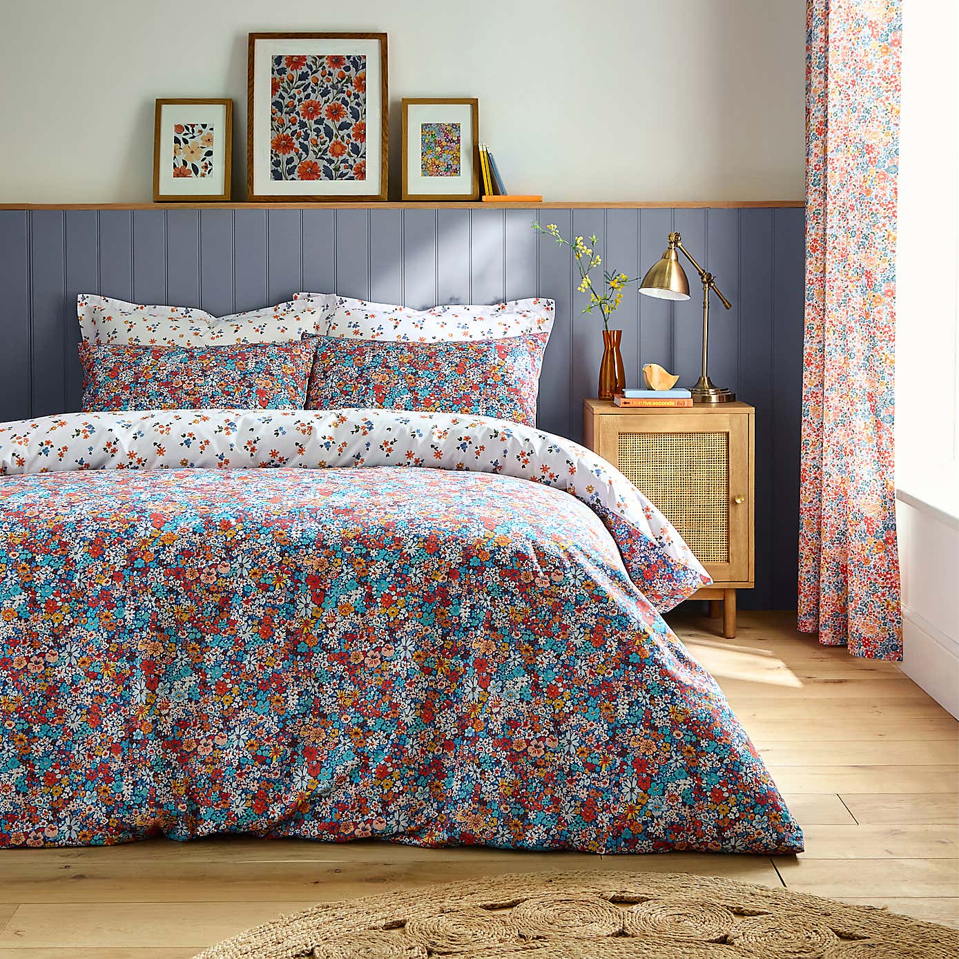Avie Ditsy Floral Oxford Pillowcase
