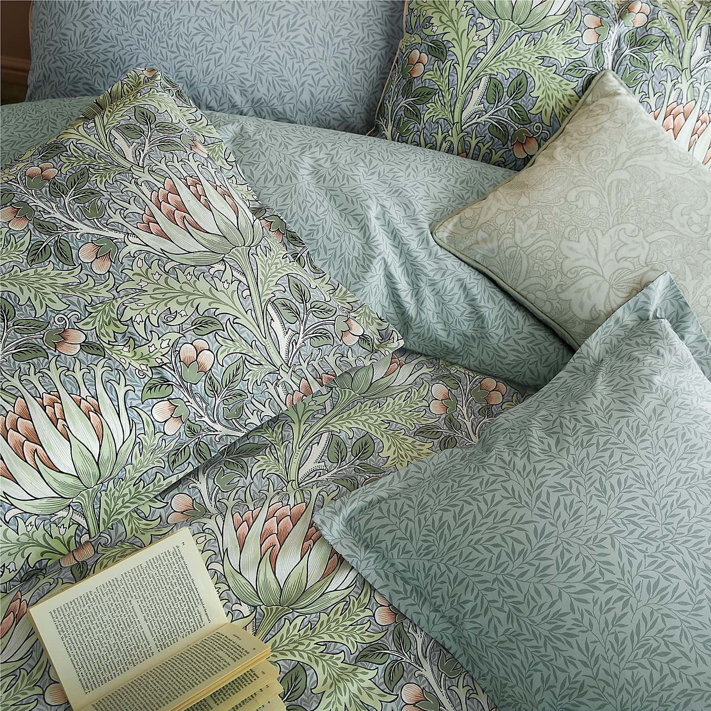 William Morris Artichoke 100% Cotton Duvet Cover and Pillowcase Set