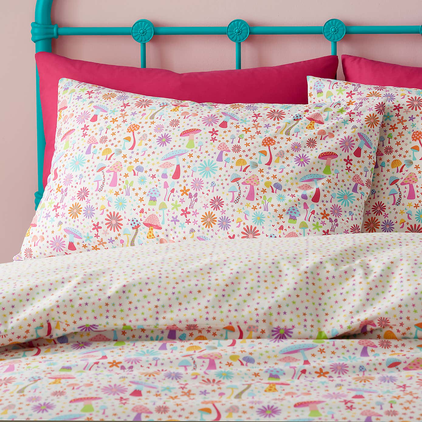 Zingy Mushroom Reversible Duvet Cover and Pillowcase Set