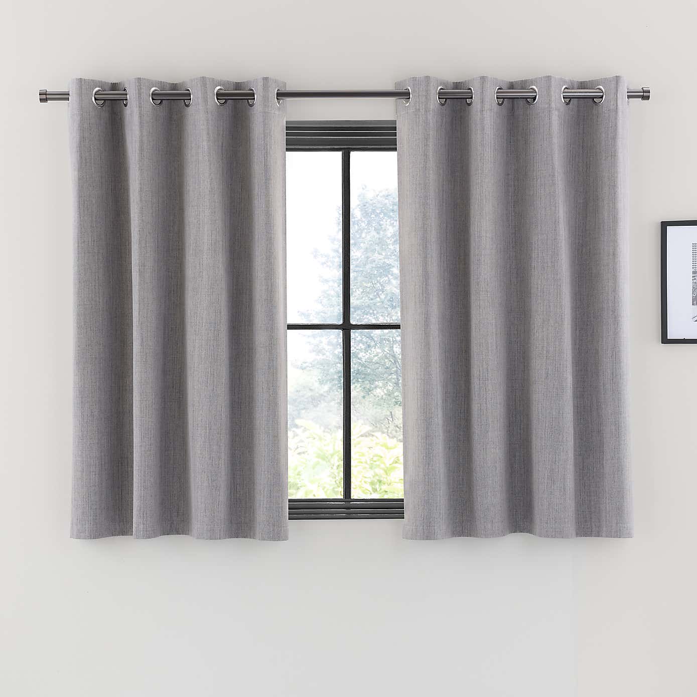 Solar Blackout Eyelet Curtains