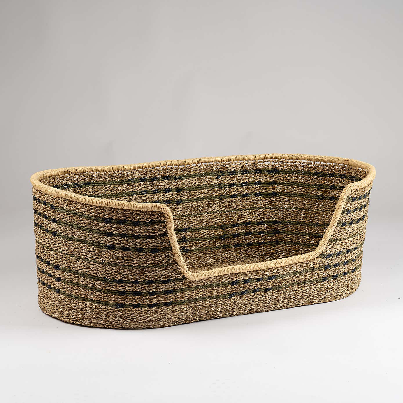 Check Woven Pet Bed