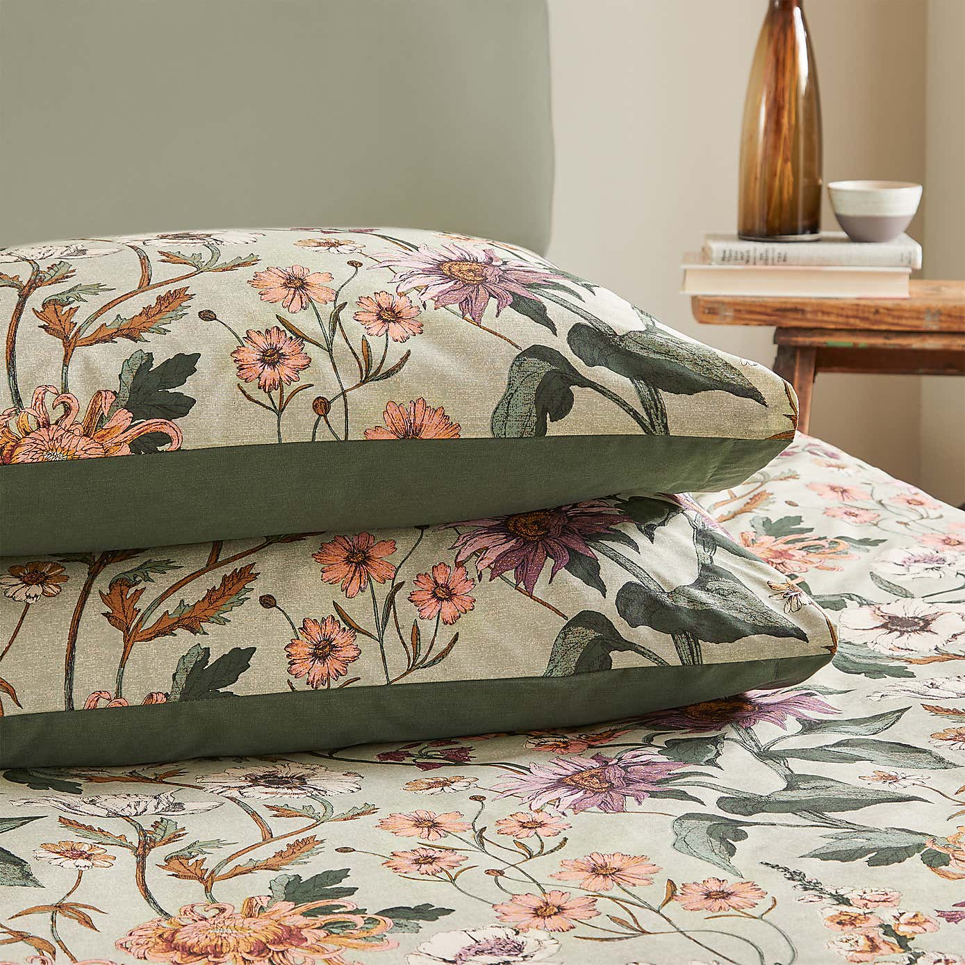 Wylder Nature Wallflower Reversible Duvet Cover and Pillowcase Set