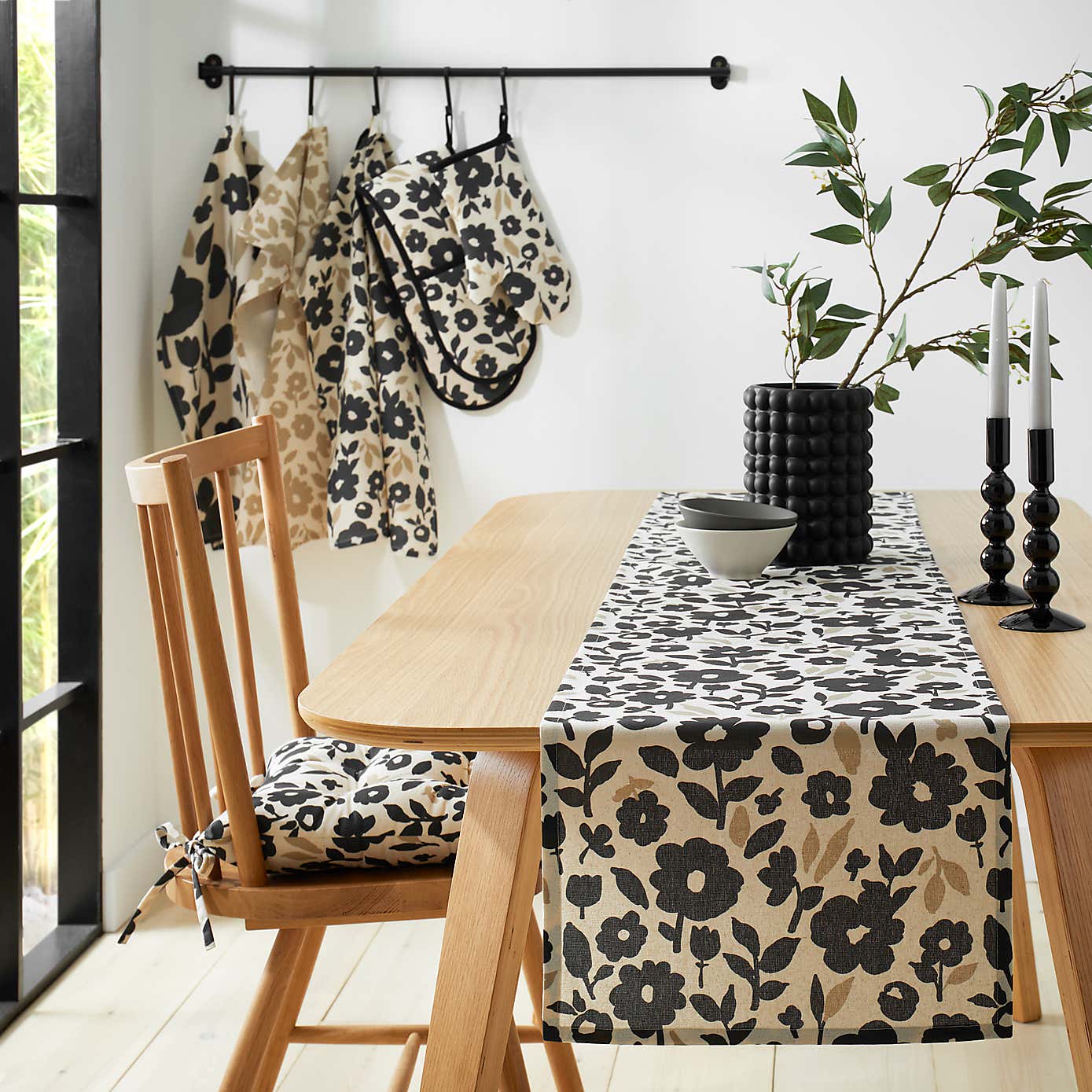 Floral Monochrome Cotton Single Oven Glove