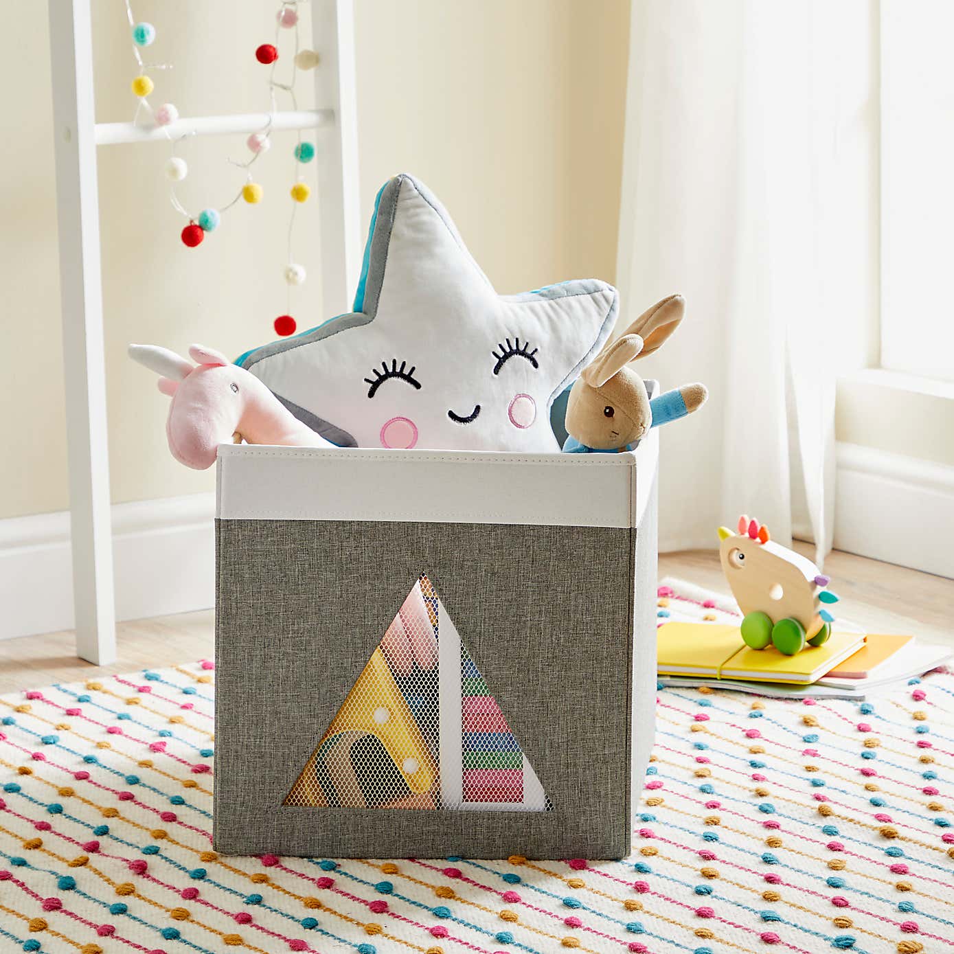 Triangle Mesh Foldable Box