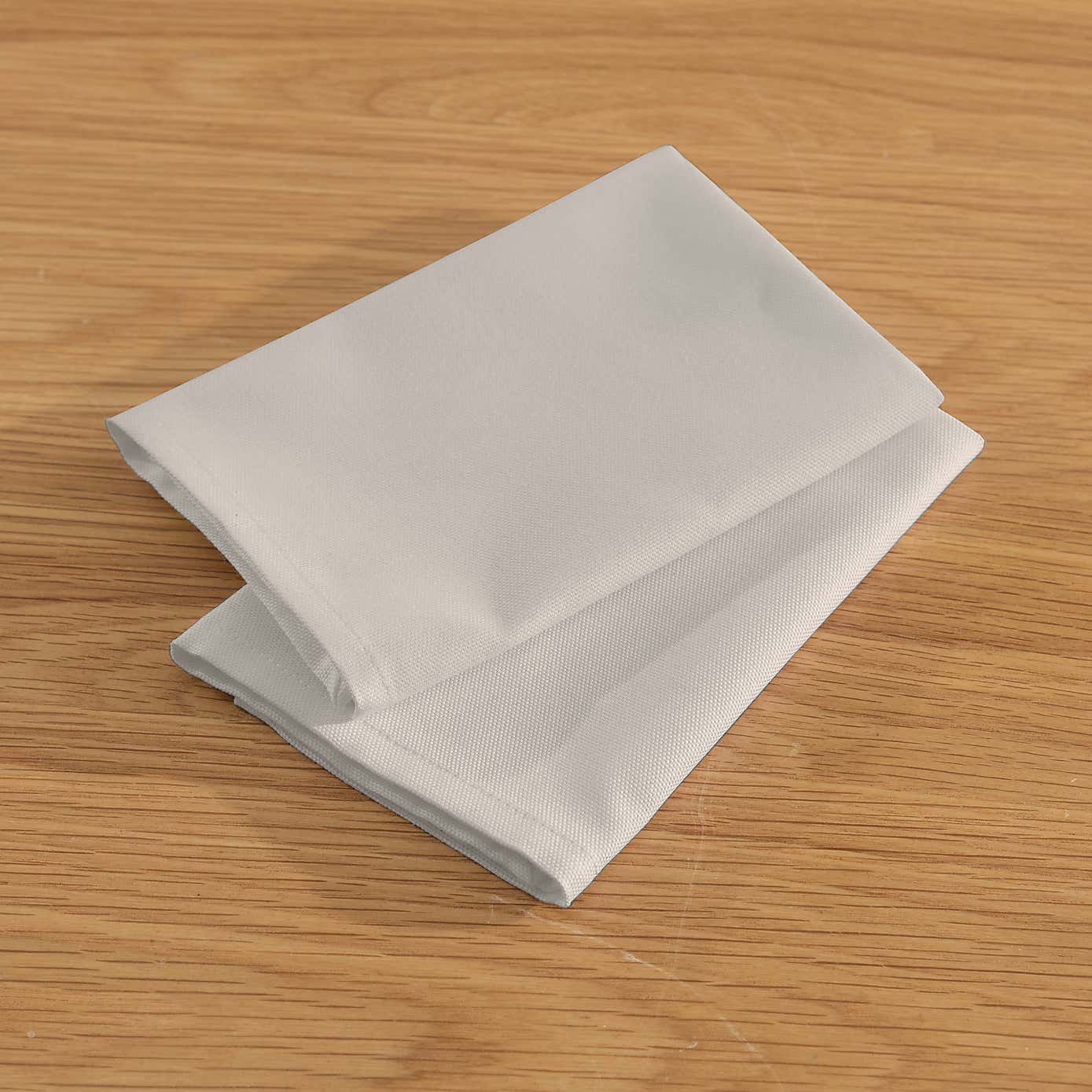 Set of 4 White Napkins