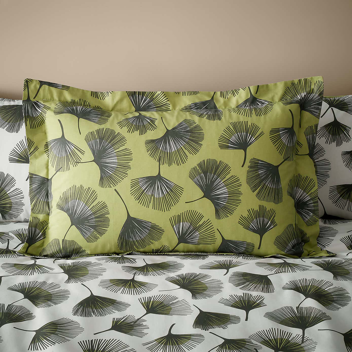 Modern Ginko Fern Duvet Cover and Pillowcase Set