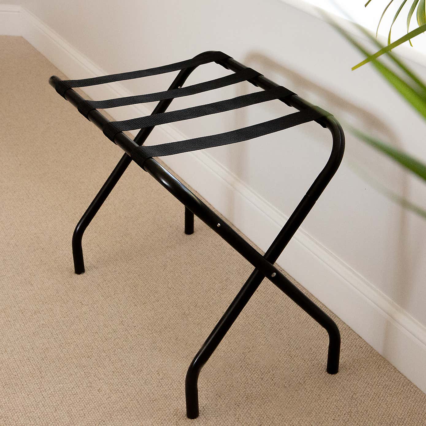 Harbour Housewares Luggage Rack