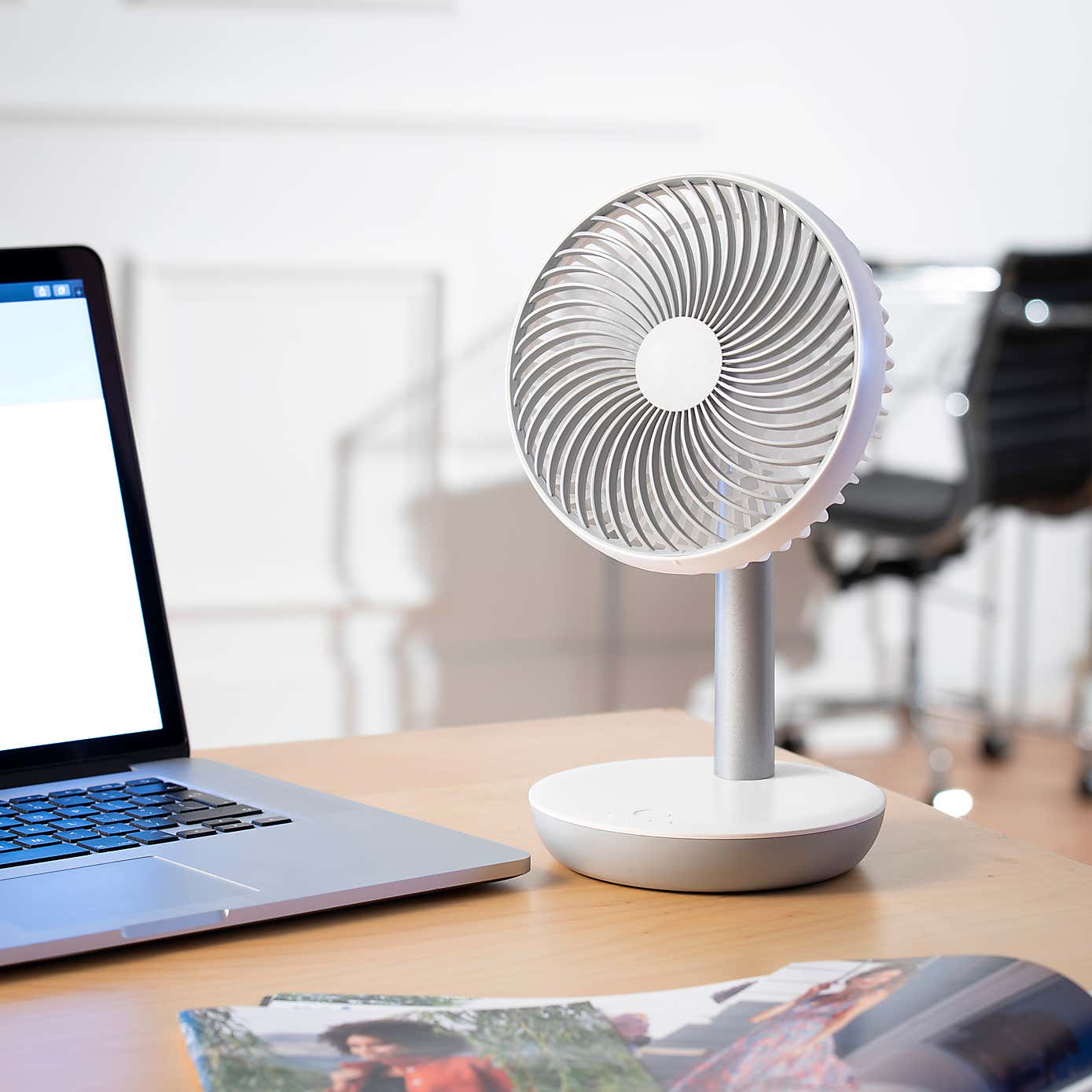 6" White Quiet USB Desk Fan
