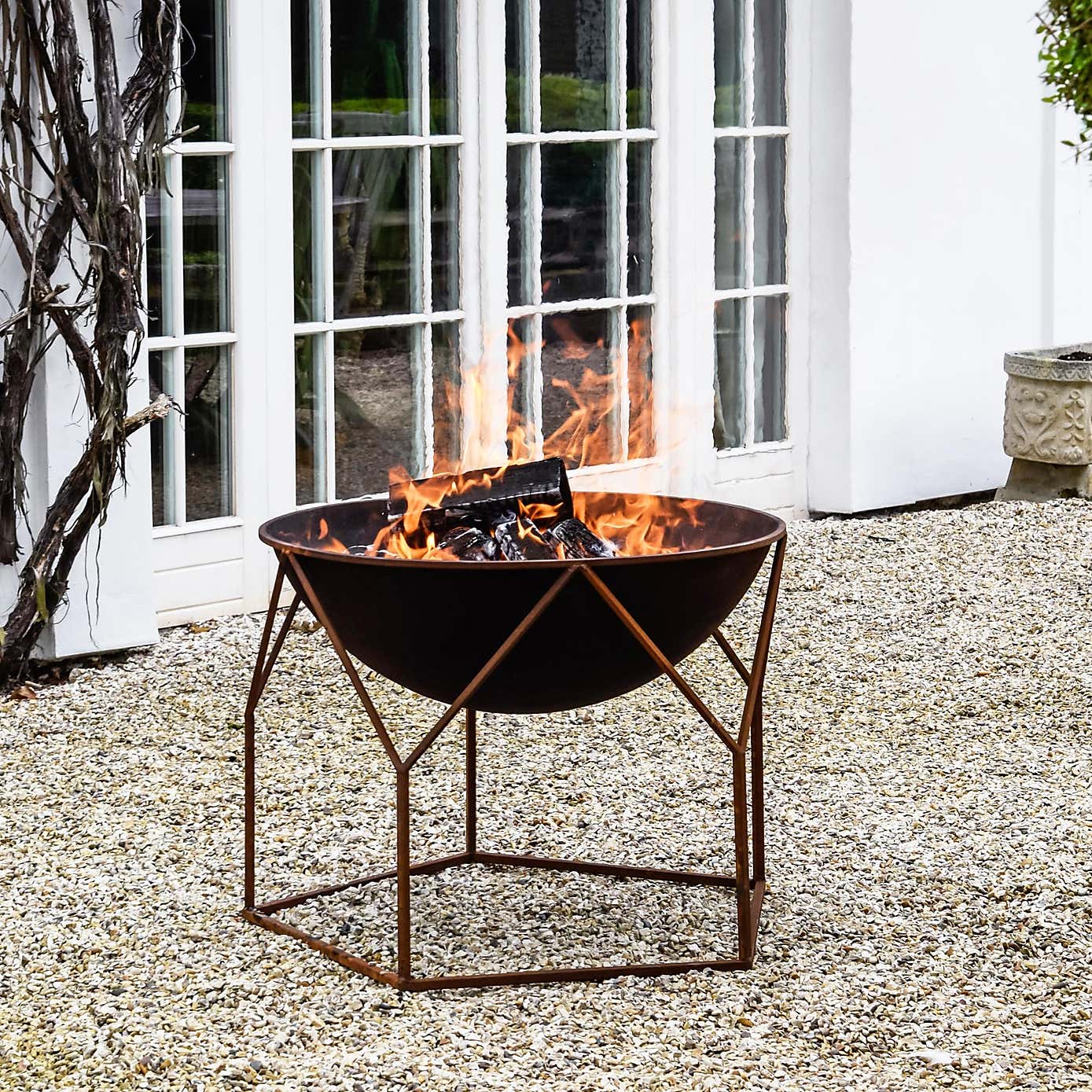 Buckingham Rust Iron Fire Bowl