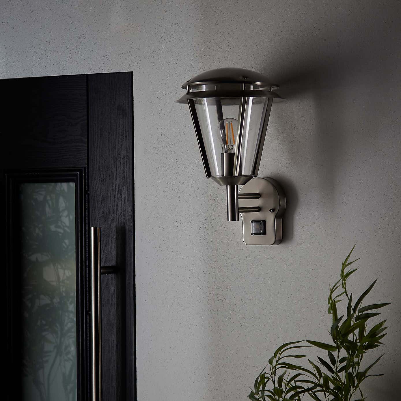 Vogue Lighting Holden Outdoor PIR Wall Light