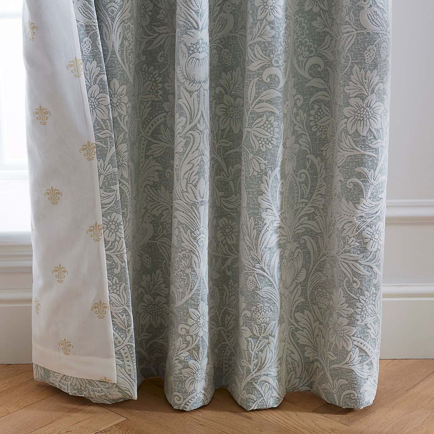 Dorma Winchester Pencil Pleat Curtains