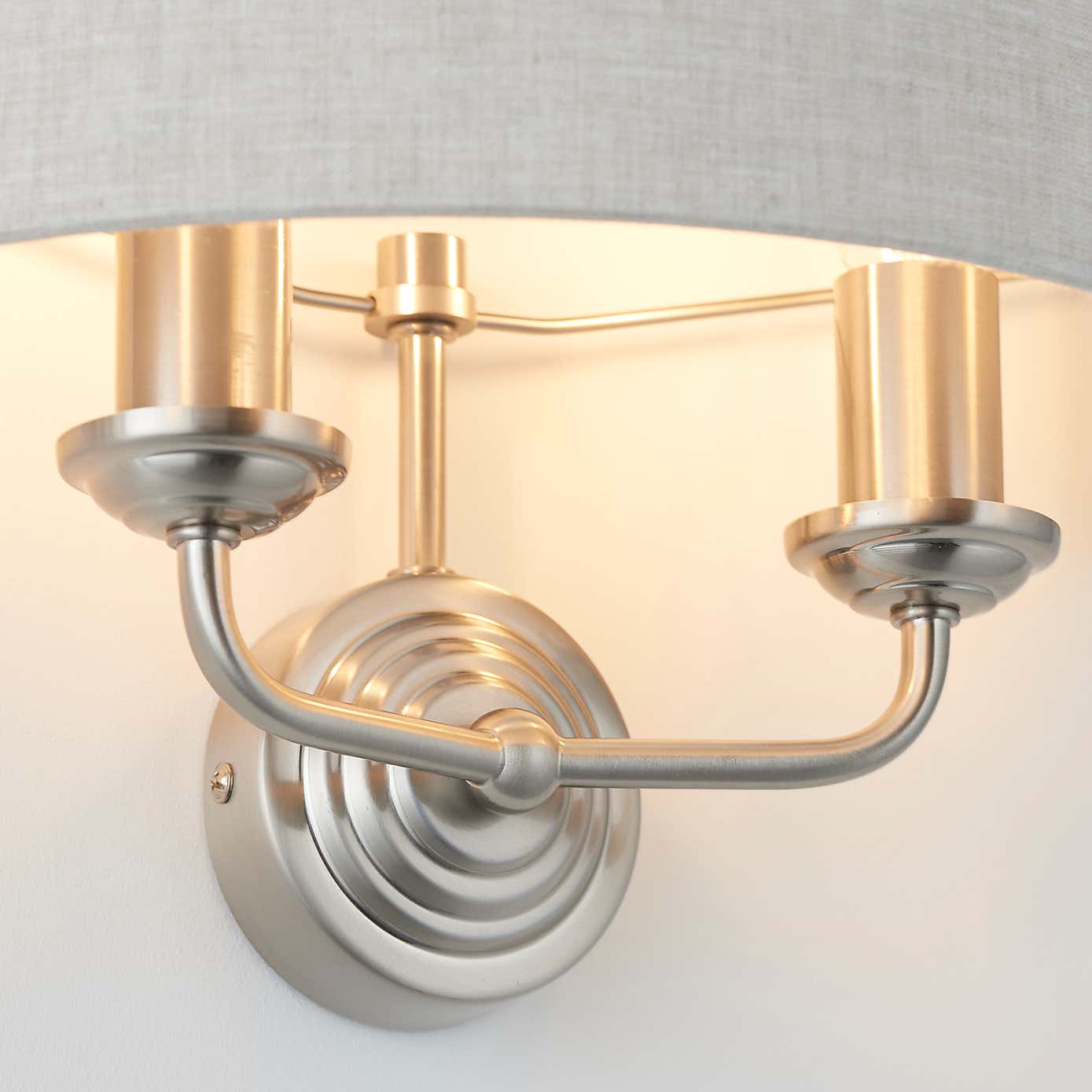 Vogue Sandringham 2 Light Wall Light