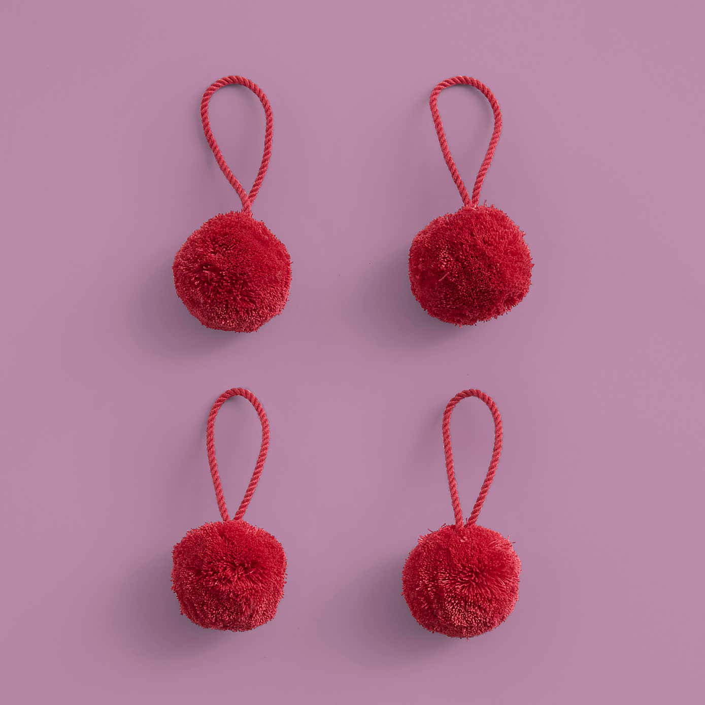 Sophie Robinson 4cm Pom Poms, 4 Pack