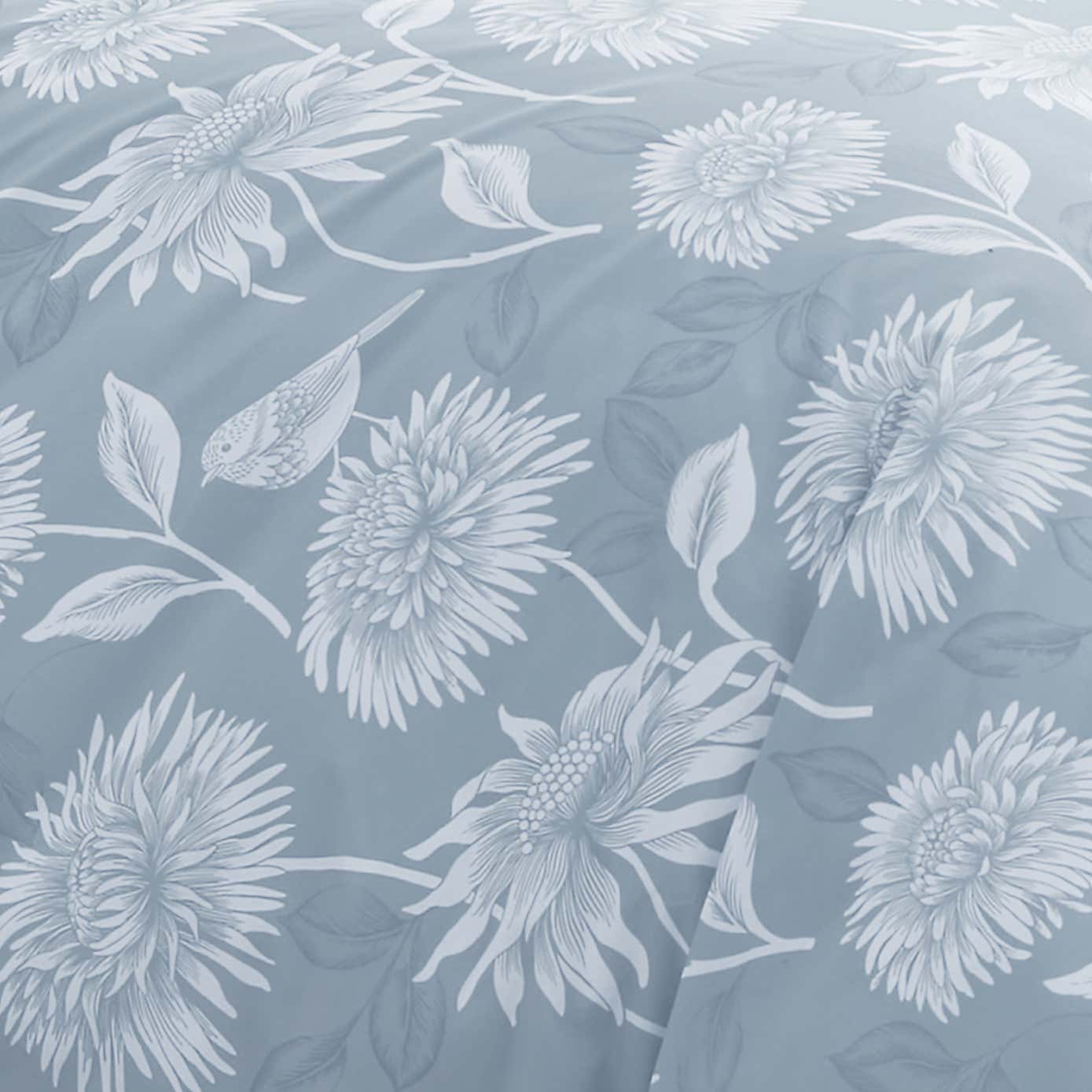 Dreams and Drapes Chrysanthemum Reversible Duvet Cover and Pillowcase Set