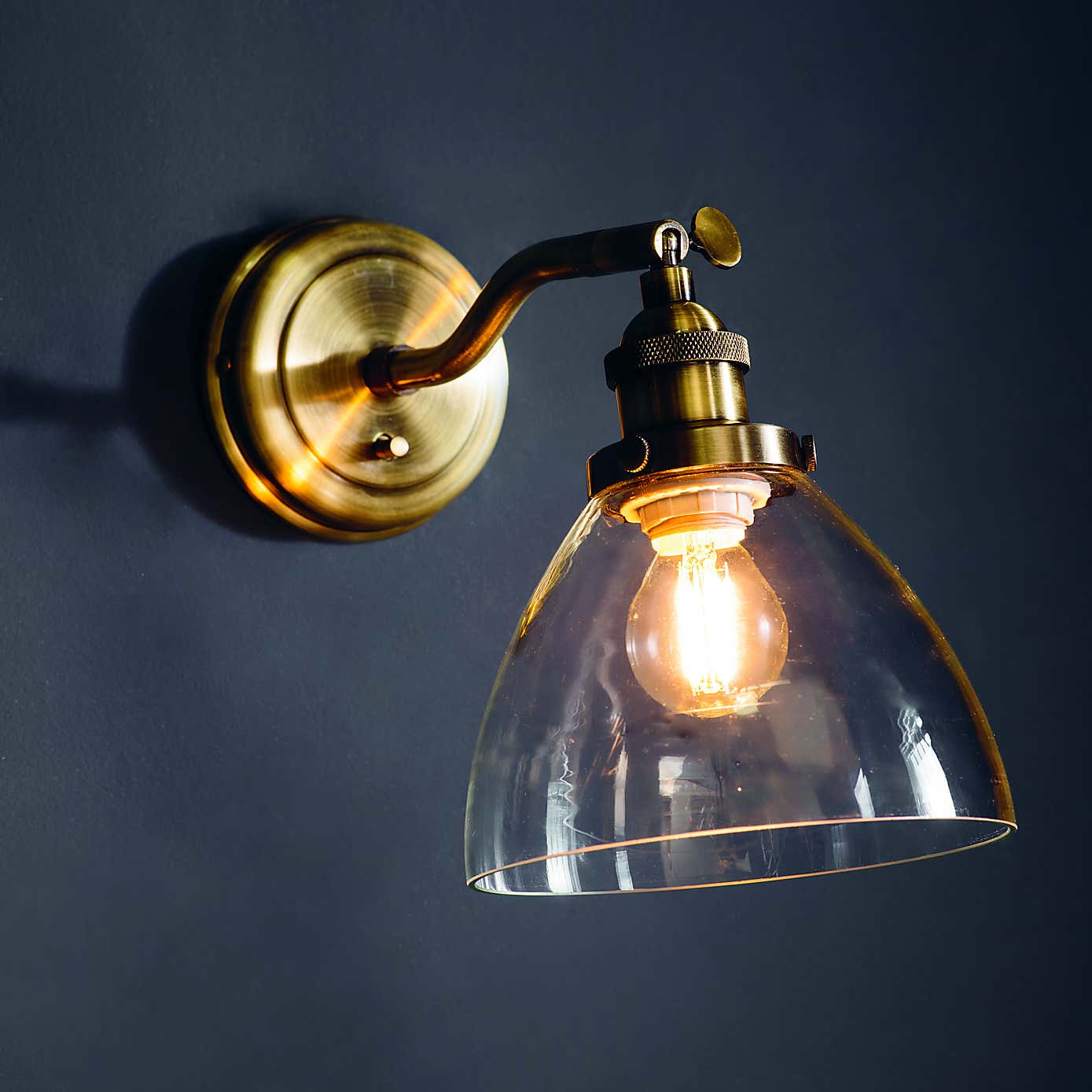 Vogue Tobermory Industrial Wall Light