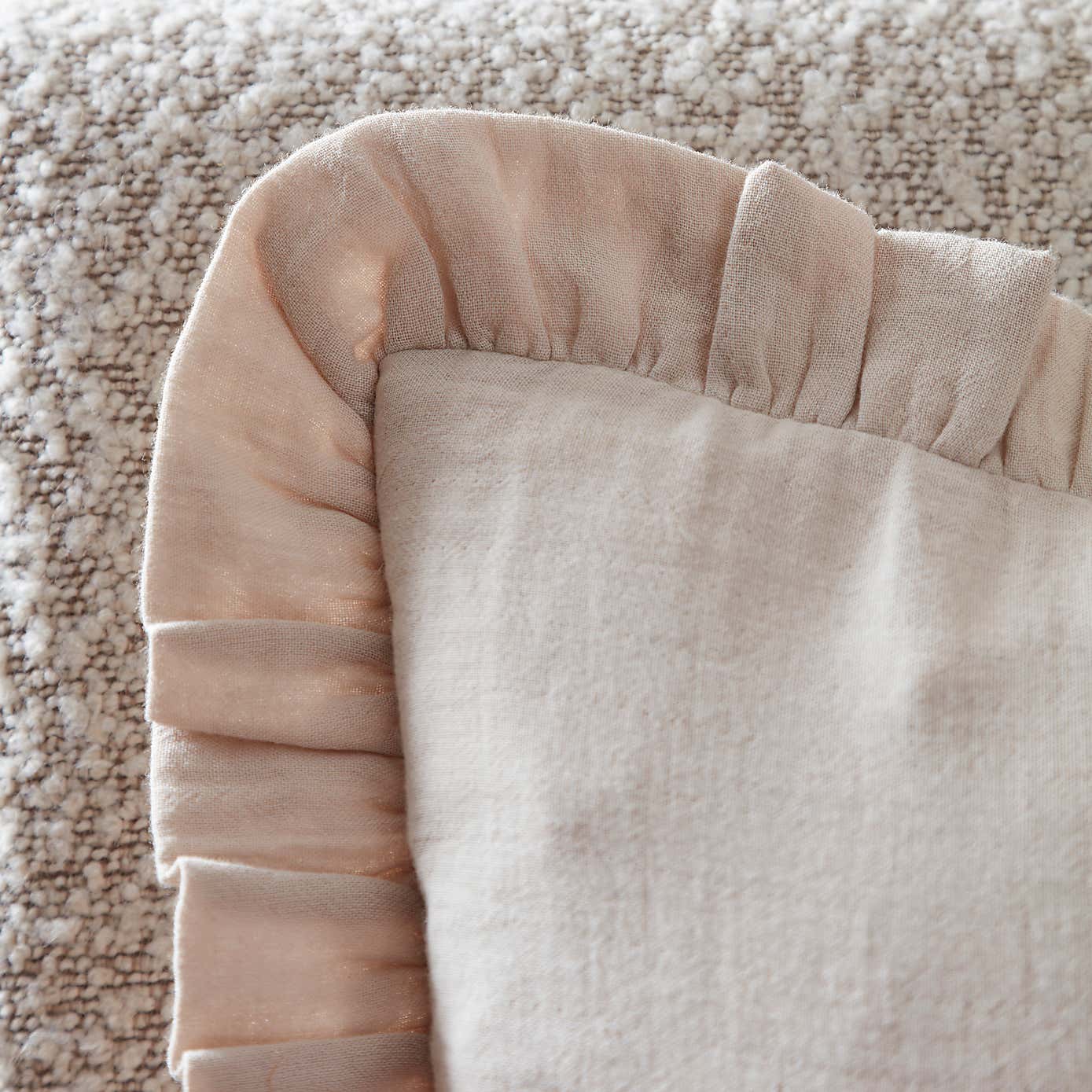 Frilled Gauze Square Cushion