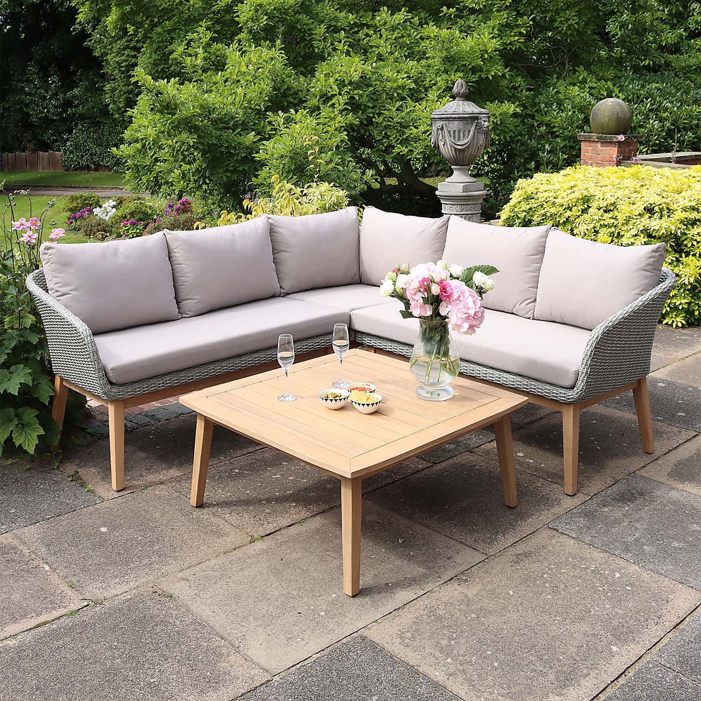 A.Mir Sol Outdoor Corner Lounge Set