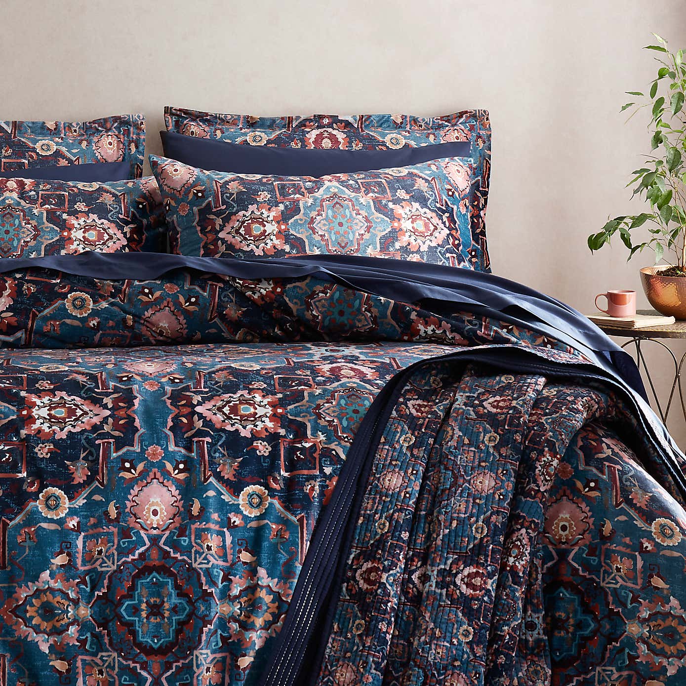 Soukara Dream Navy Bedspread